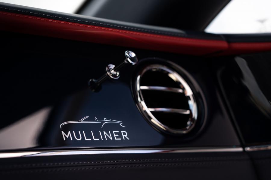 Детали интерьера Bentley Continental GT Mulliner Convertible 2020 года  (фото 18 из 21)